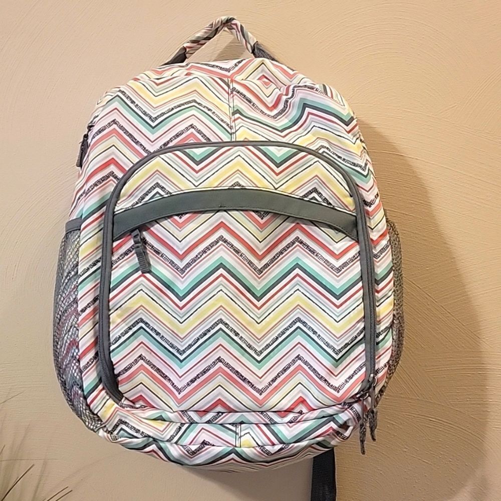 𝅺THIRTY-ONE PARTY PUNCH CHEVRON DIAPER CAMERA SLING BACK BAG